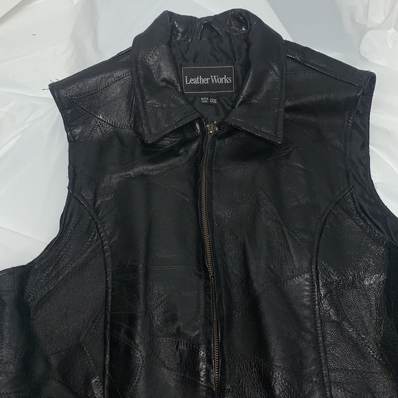 WOMEN’S Leather Works Black Genuine Leather Motorcycle Vest Zip Up Size 3XL - Picture 3 of 8